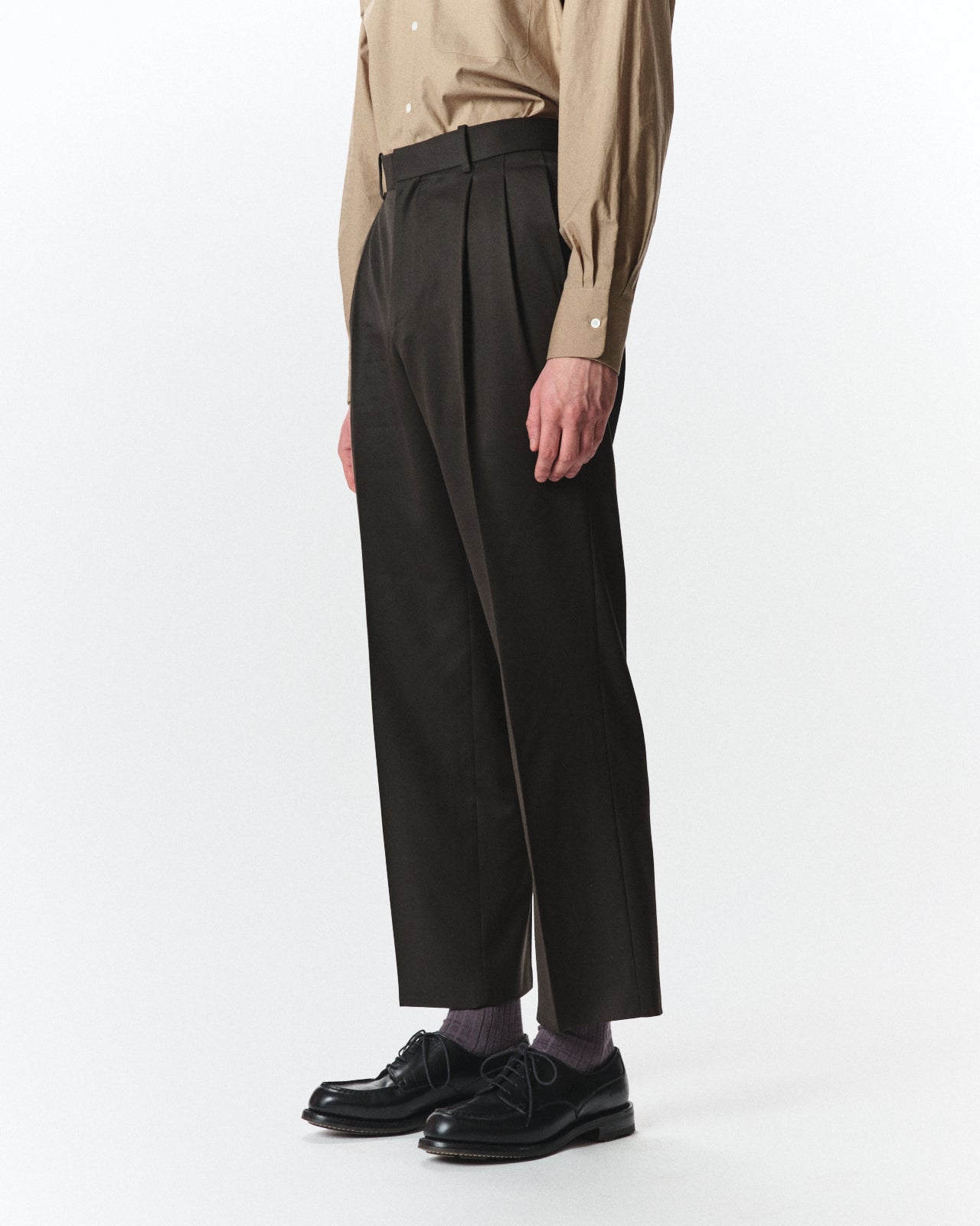 オーガニックウール 2/80 ギャバジン / ダブルプリーテッドストレートトラウザーズ, Dark Olive