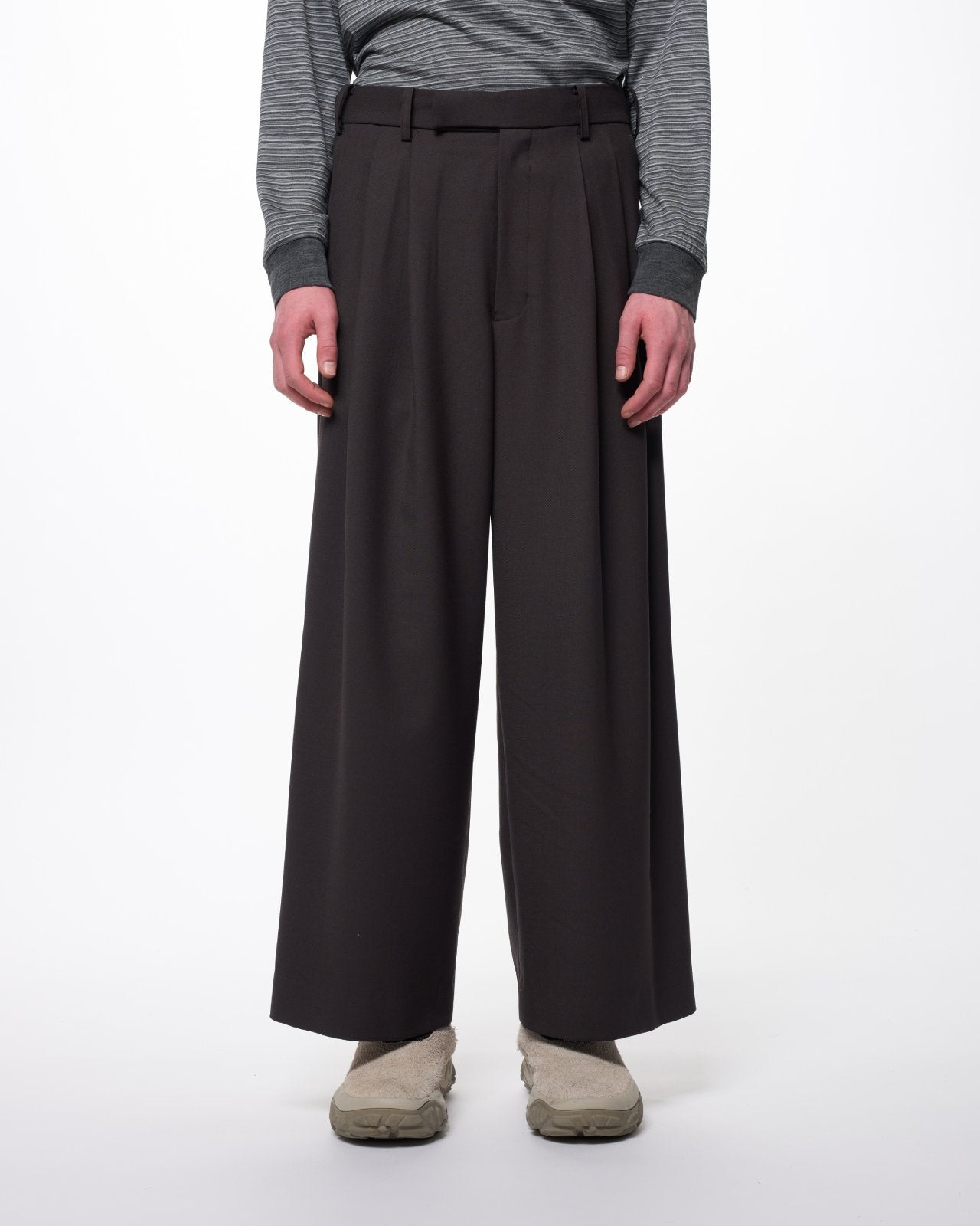 Recycled Polyester Wool Gabardine / Double Pleated Baggy Trousers, Charcoal Gray