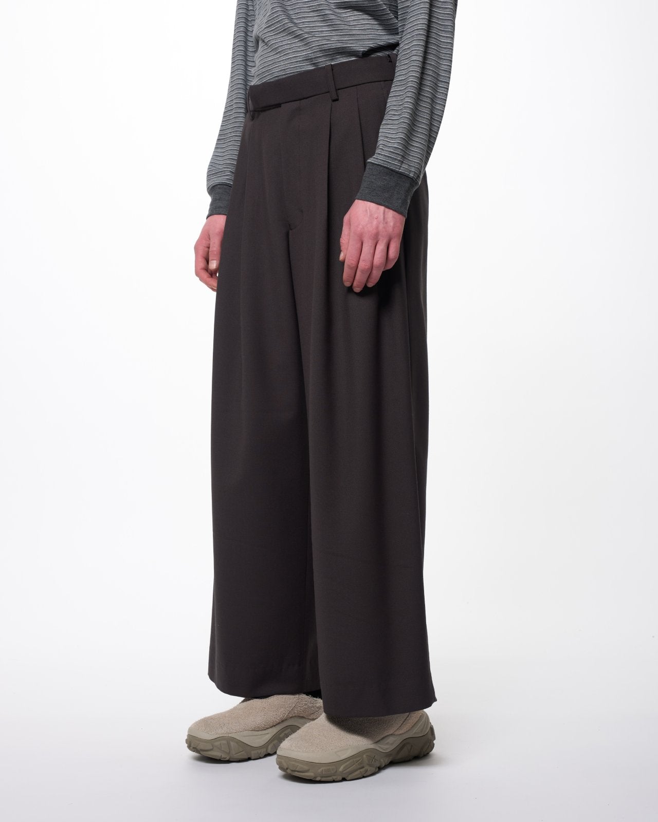 Recycled Polyester Wool Gabardine / Double Pleated Baggy Trousers, Charcoal Gray