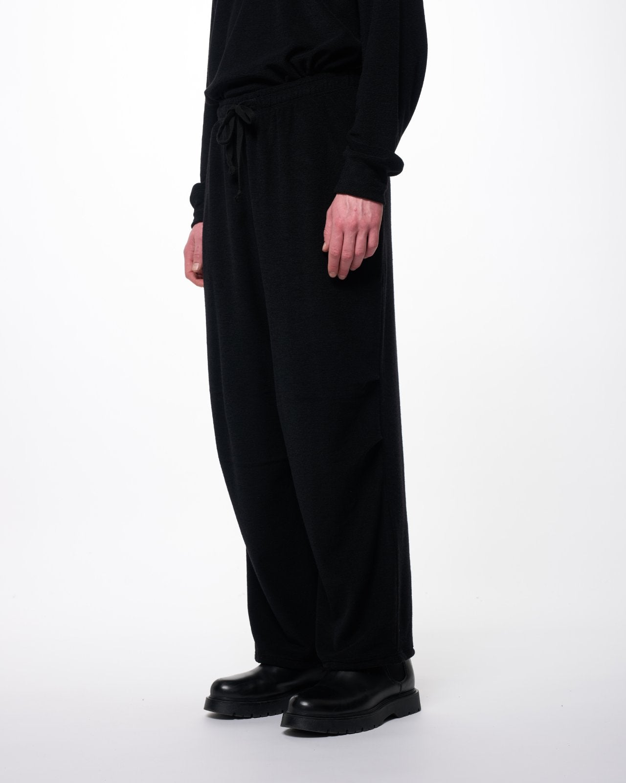 スーパー140sウォッシャブルウールパイル / タックドニートレーニングパンツ, Black