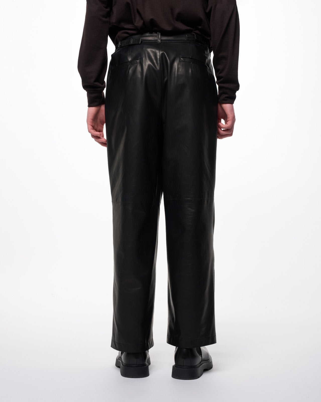 Glazed Sheepskin / Single Pleat Wide Trousers, Black