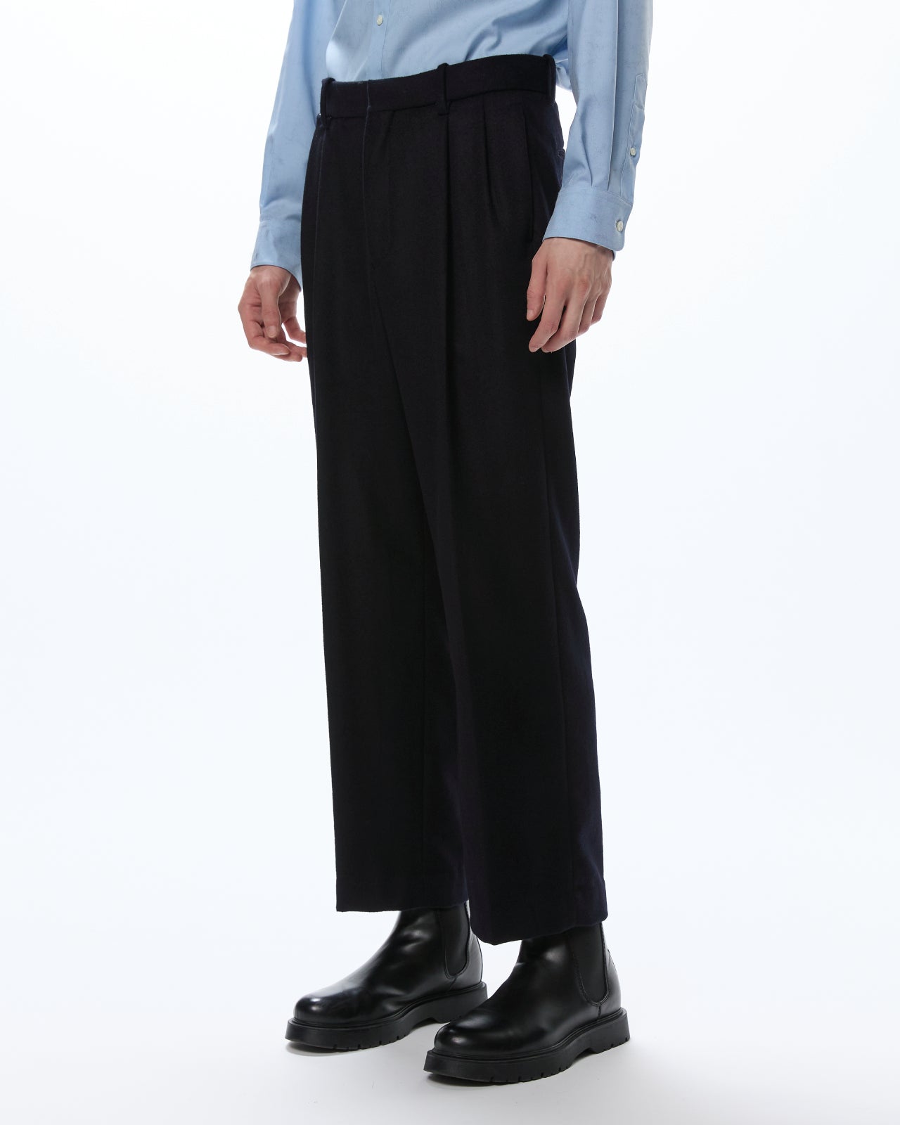 Cashmere Flannel / Double Pleated Straight Trousers, Black