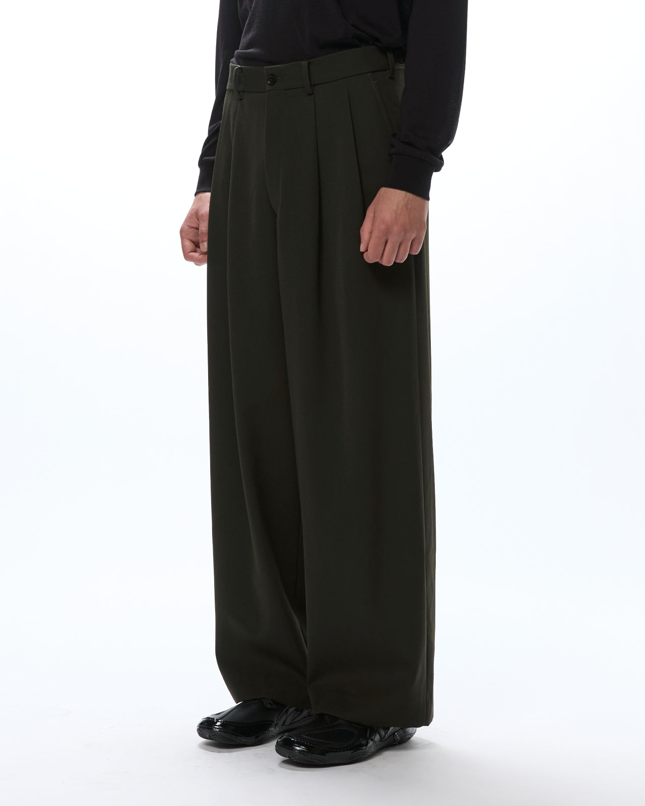 Wool Gabardine Washer Tumbler / Double Pleated Wide Trousers, Dark Olive