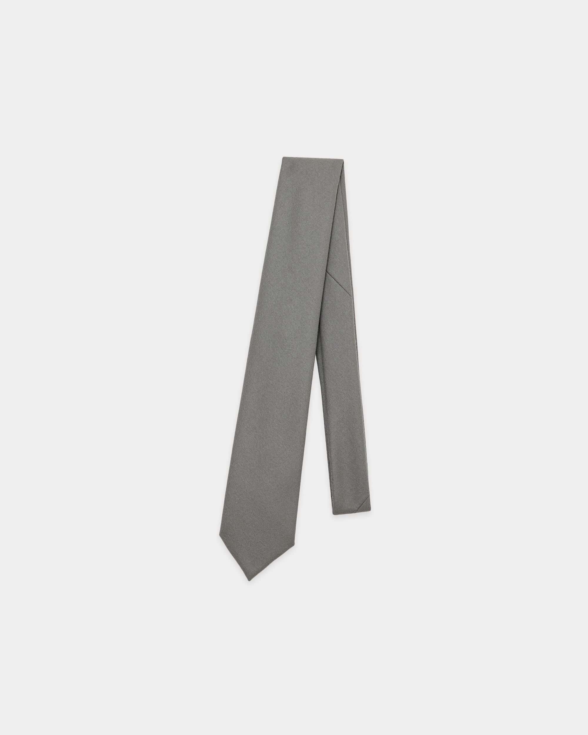 2/2/96 Wool Flannel / Tie, Steel Gray