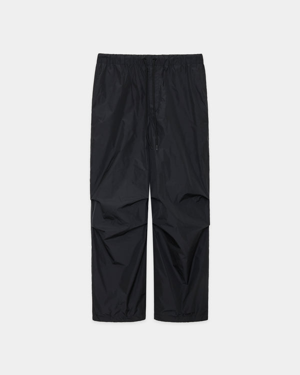 RECYCLED POLYESTER×SILK TAFFETA KNEE TUCK PANTS, Black