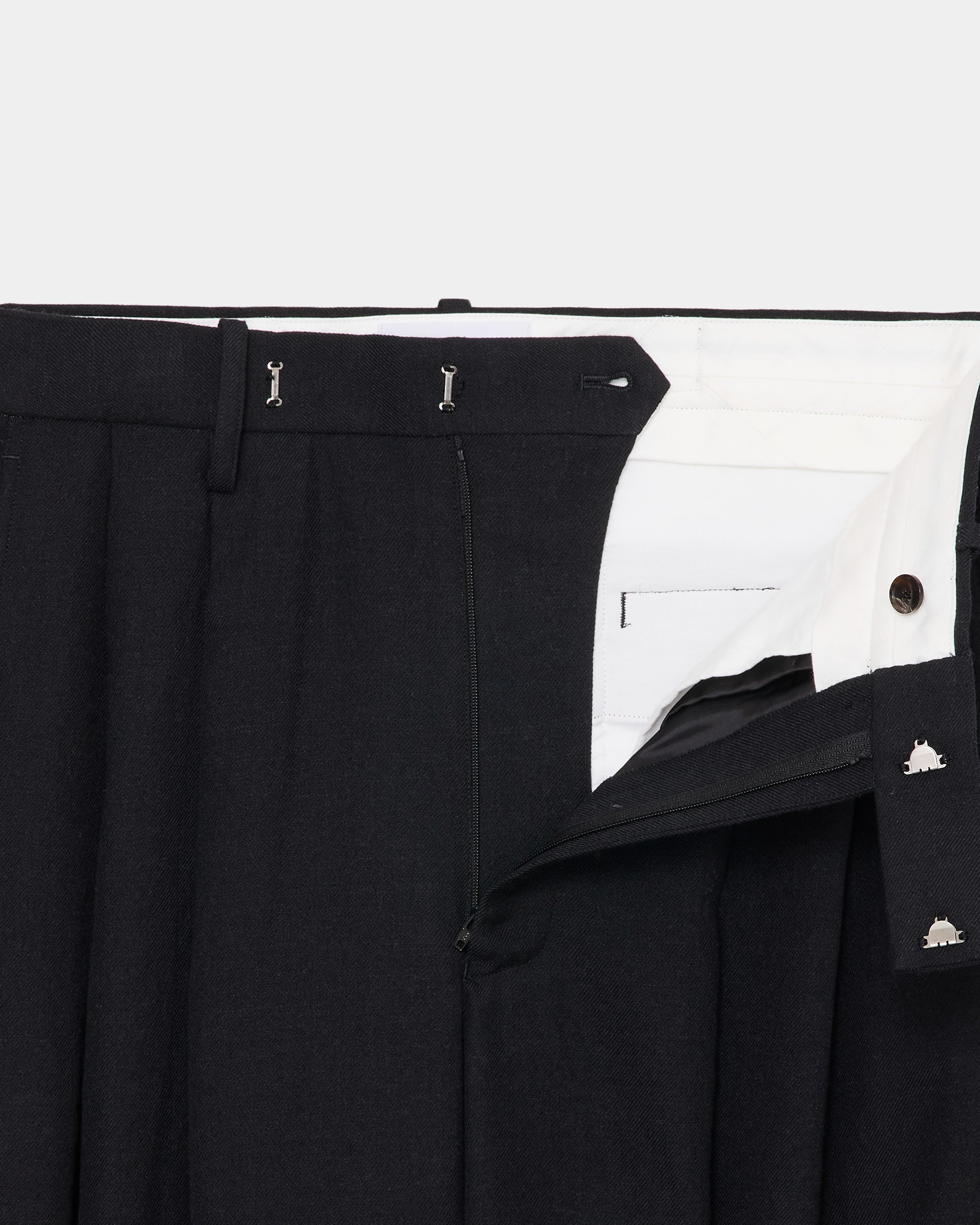Tumbled Wool Serge Two Tuck Baggy Trousers, Chambray Black