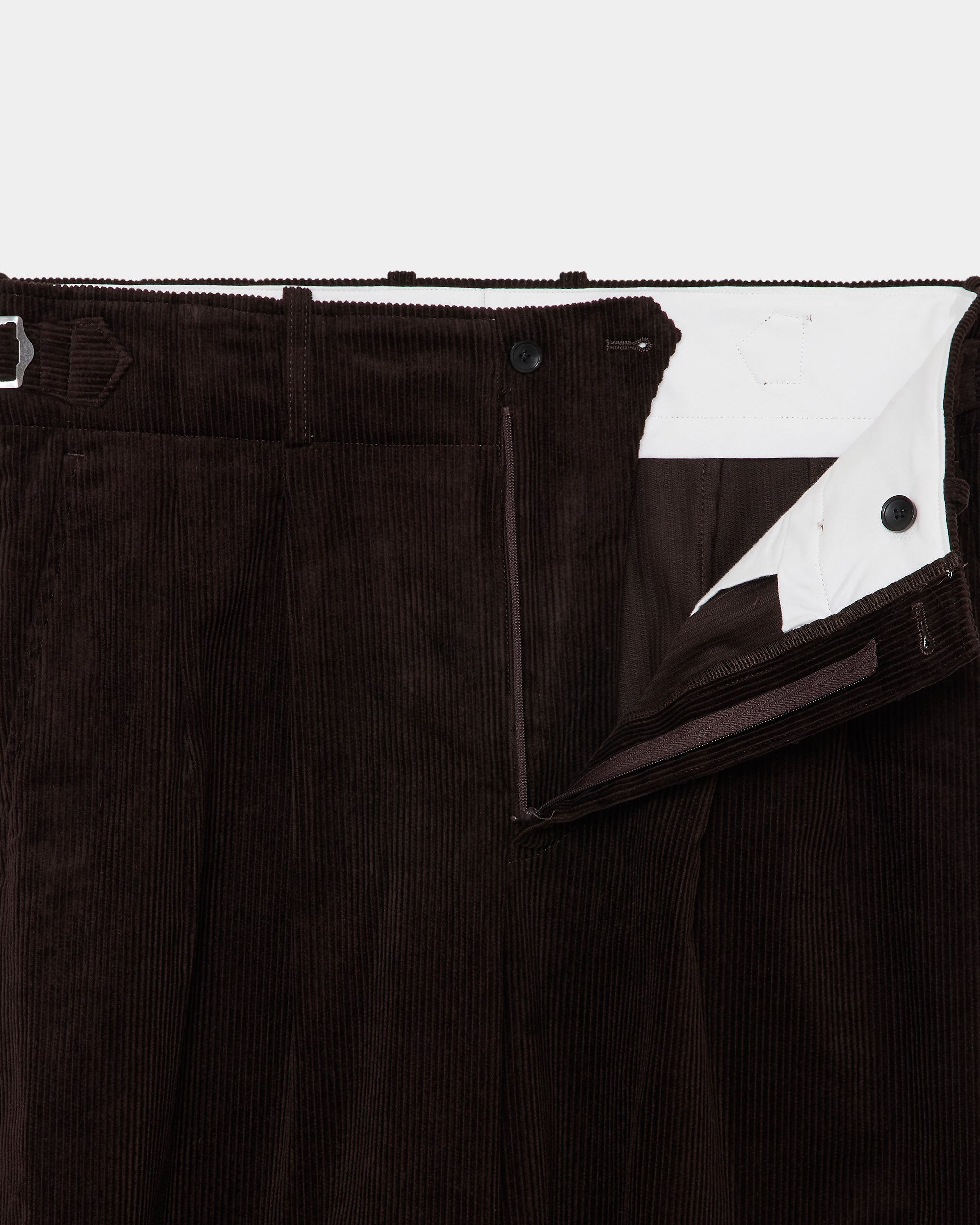 【STUDIOUS別注】 オーガニックコットン 8Wコーデュロイ /  ツータックミリタリートラウザーズ, Brown