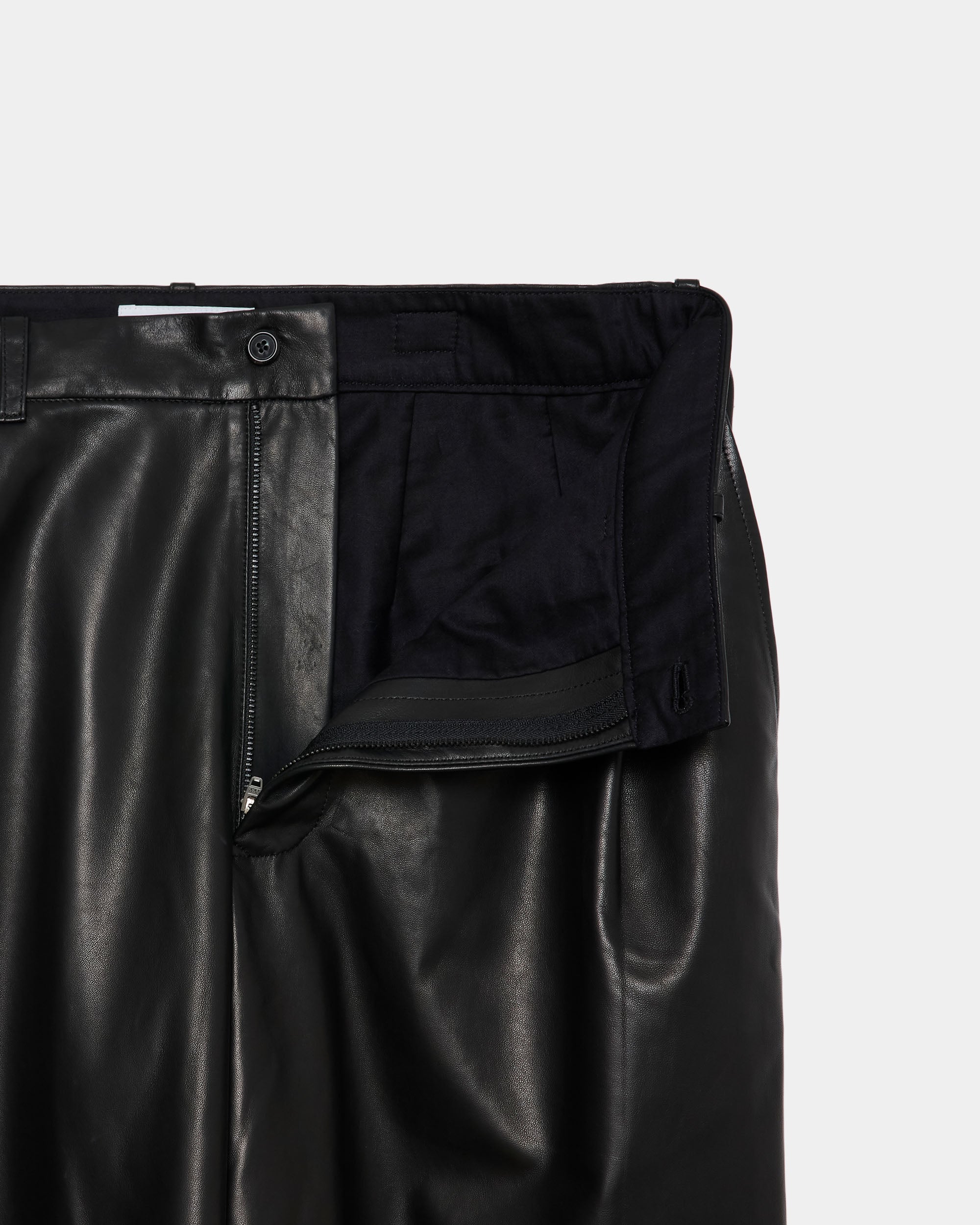 Glazed Sheepskin / Single Pleat Wide Trousers, Black